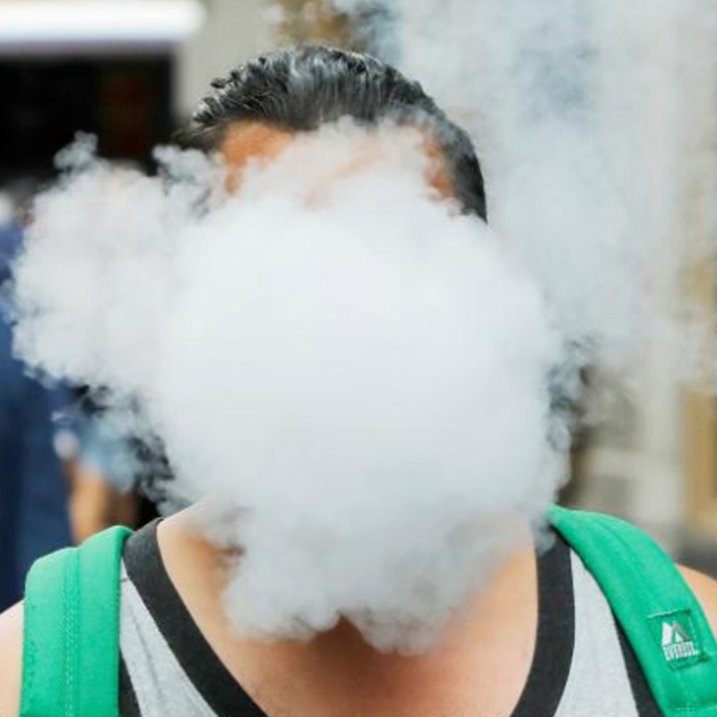 Mehr als 2 Millionen US-Jugendliche verwenden E-Zigaretten, ein Viertel von ihnen täglich, CDC und FDA-Find